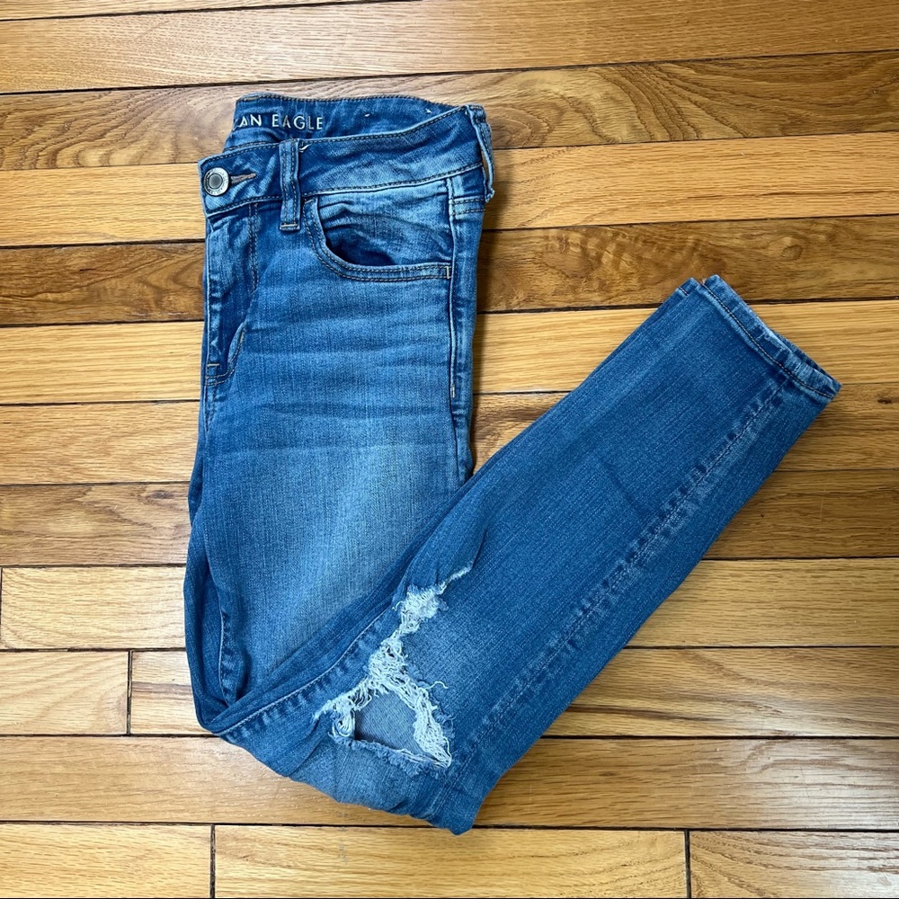 American Eagle distressed ripped next level stretch jegging jeans 8 short